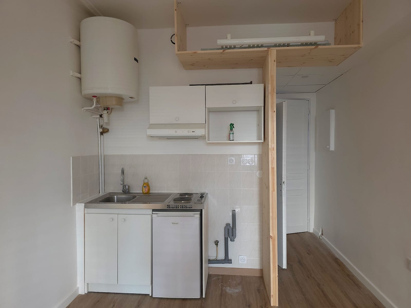 Kitchenette neuve entièrement équipée